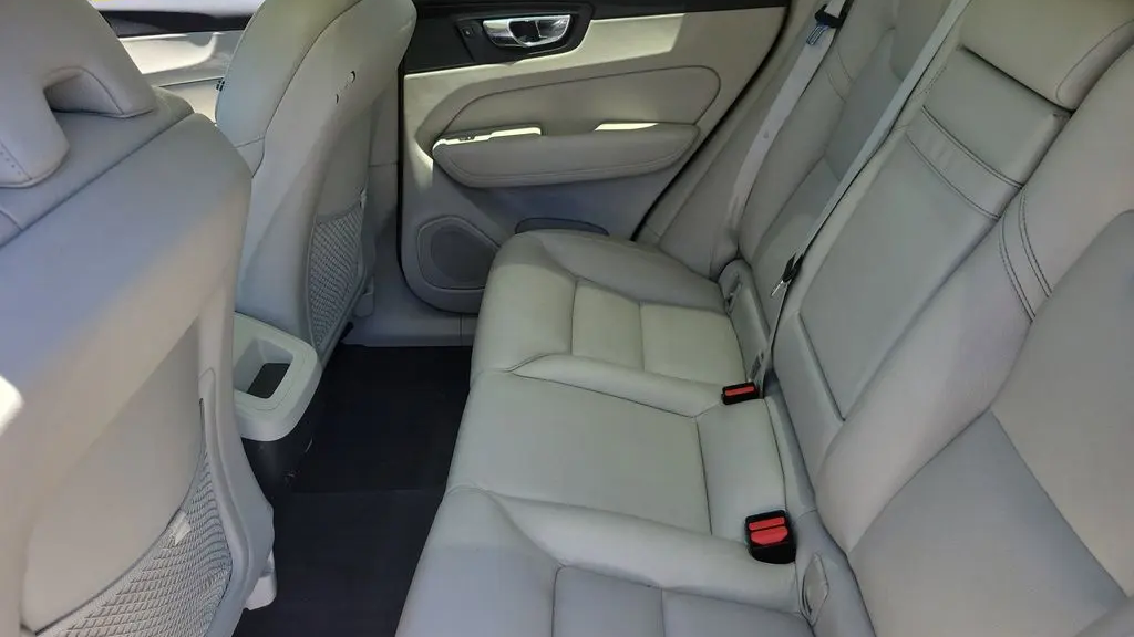 2019 Volvo XC60 T5 Momentum
