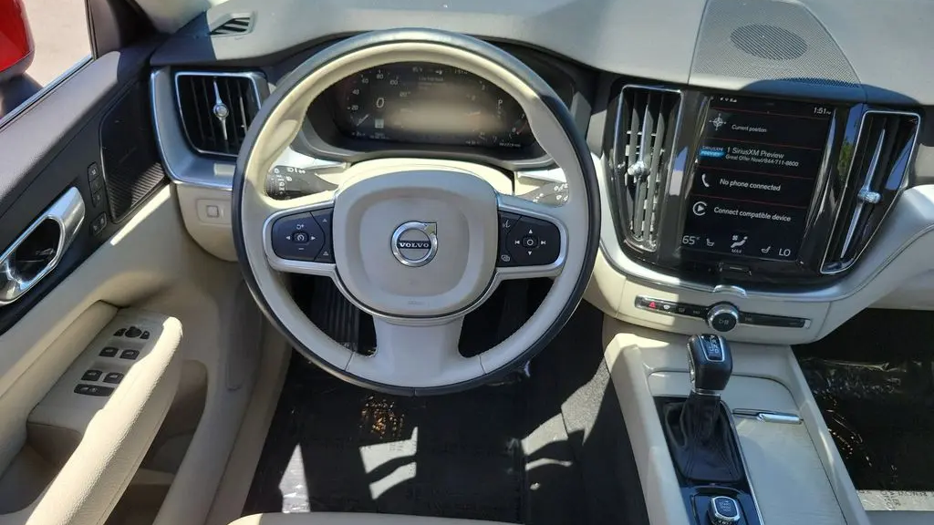 2019 Volvo XC60 T5 Momentum