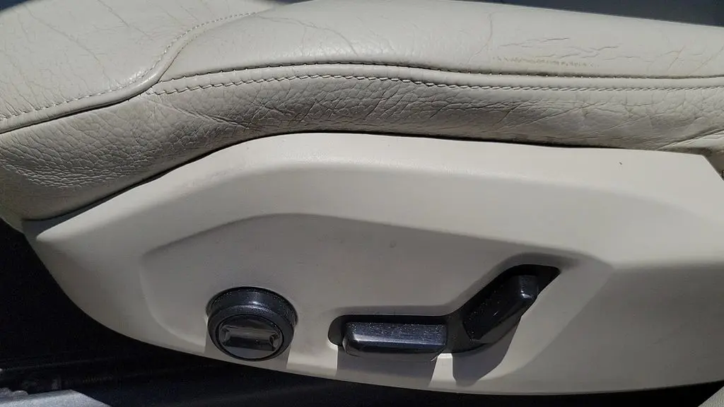 2019 Volvo XC60 T5 Momentum