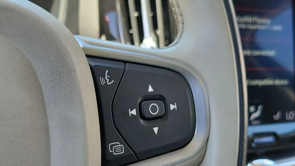 2019 Volvo XC60 T5 Momentum