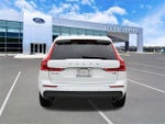 2018 XC60 Thumbnail 2