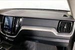 2018 XC60 Thumbnail 12