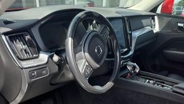 2019 Volvo XC60 T5 Momentum