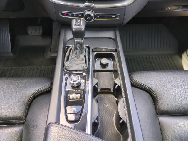 2019 Volvo XC60 - $18,310