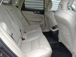 2018 XC60 Thumbnail 32