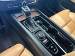 2019 XC60 Thumbnail 32