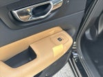 2019 XC60 Thumbnail 12