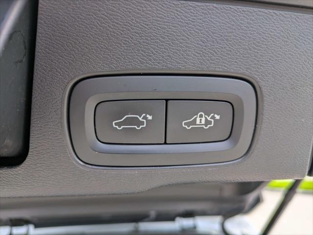 2019 Volvo XC60 - $23,170