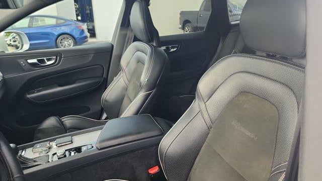 2018 Volvo XC60 T5 R-Design
