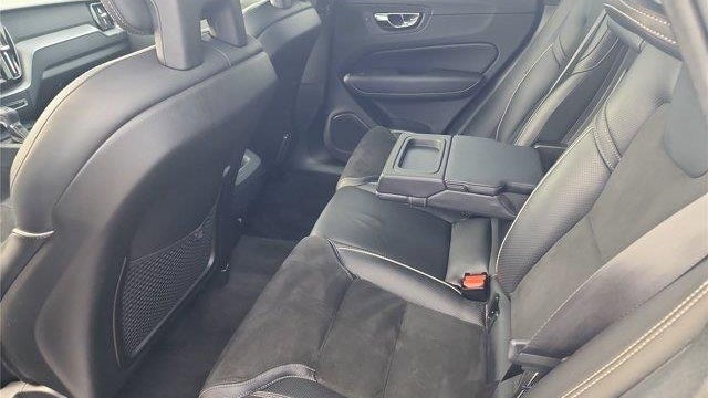 2018 Volvo XC60 T5 R-Design