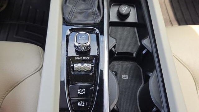 2019 Volvo XC60 T6 Momentum