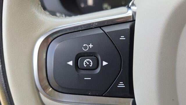 2019 Volvo XC60 T6 Momentum