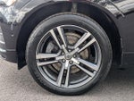 2019 XC60 Thumbnail 24
