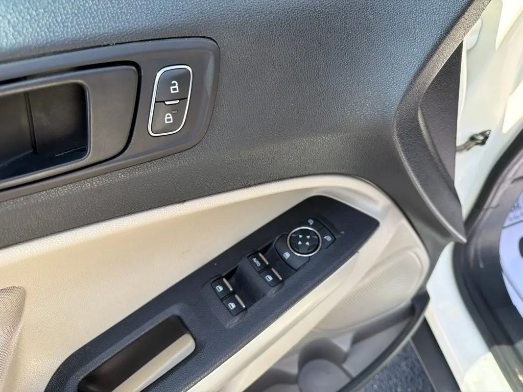 2022 Ford Ecosport - $13,785