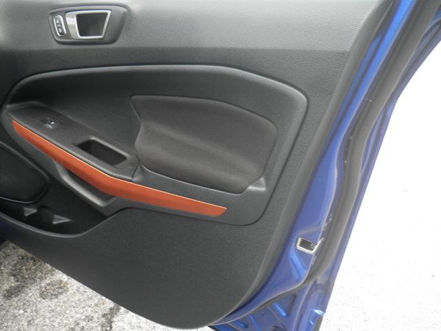 2022 Ford Ecosport - $17,980