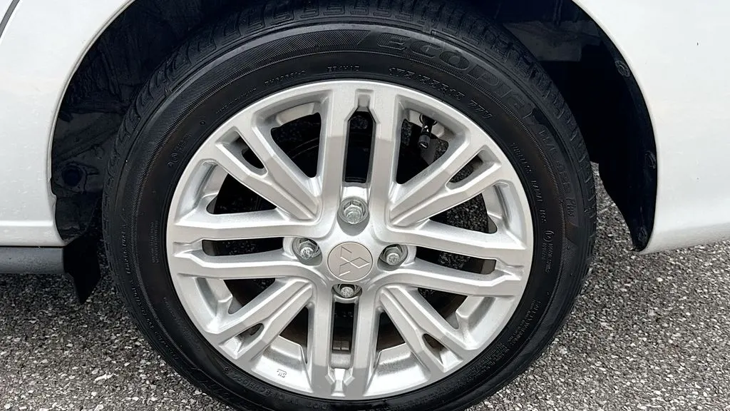 2024 Mitsubishi Mirage G4 LE