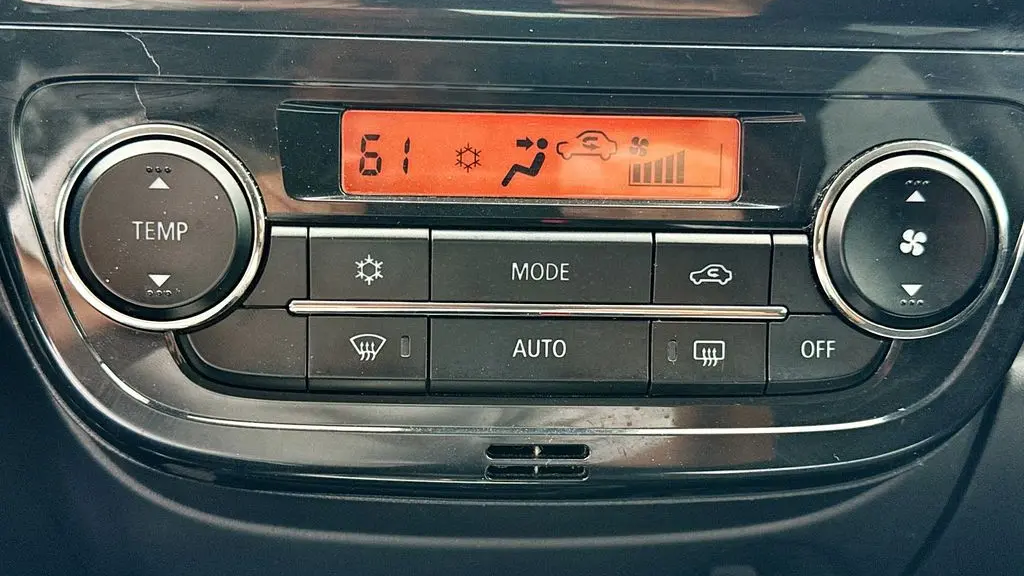 2024 Mitsubishi Mirage G4 LE