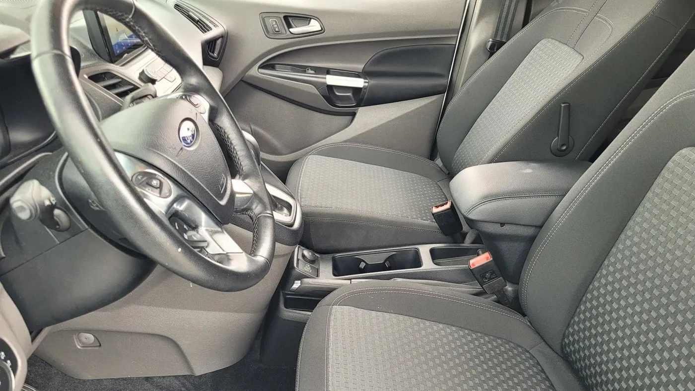 2023 Ford Transit Connect XLT