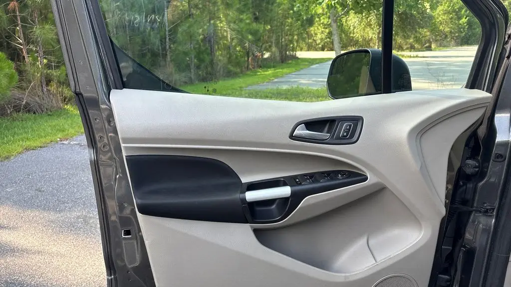 2023 Ford Transit Connect XLT