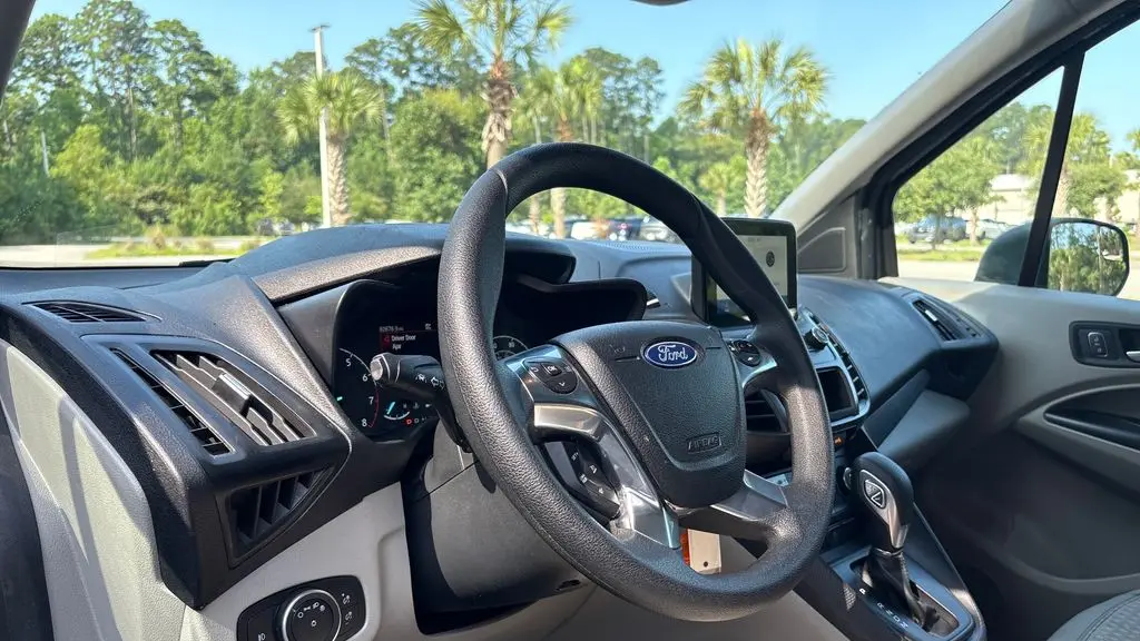 2023 Ford Transit Connect XLT