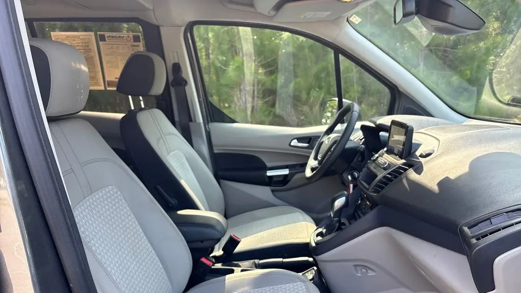 2023 Ford Transit Connect XLT