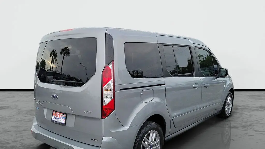 2023 Ford Transit Connect XLT