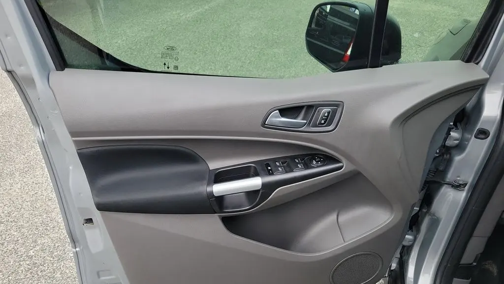 2023 Ford Transit Connect XLT