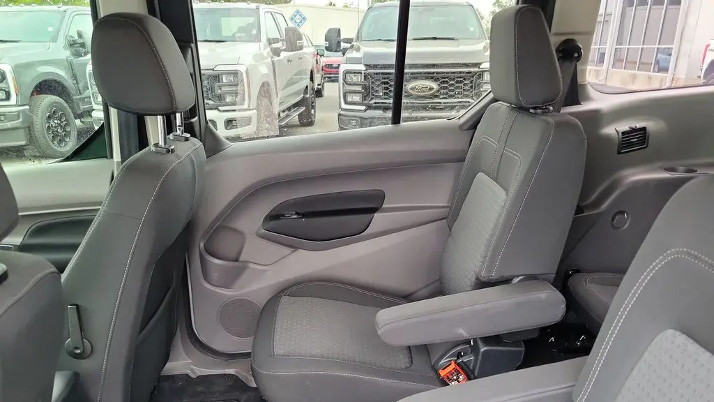 2023 Ford Transit Connect XLT