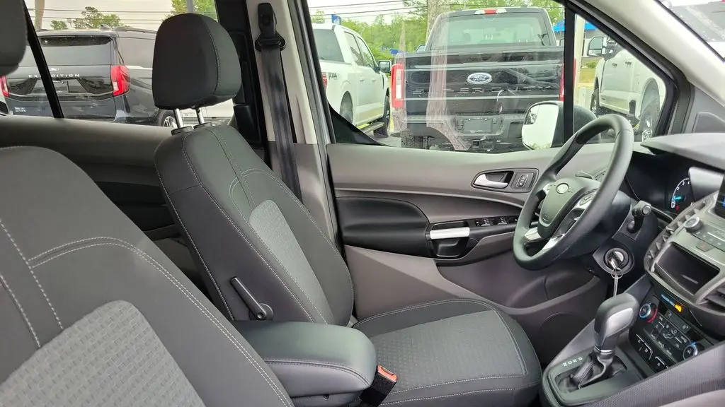 2023 Ford Transit Connect XLT