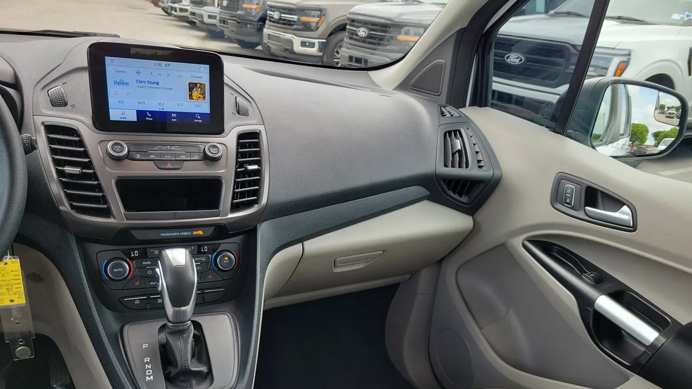 2023 Ford Transit Connect XLT