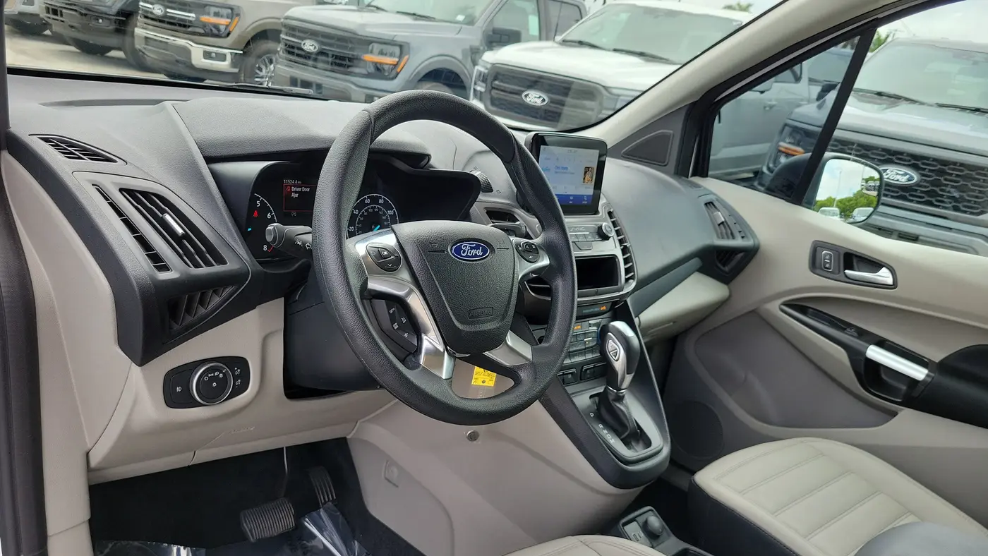 2023 Ford Transit Connect XLT