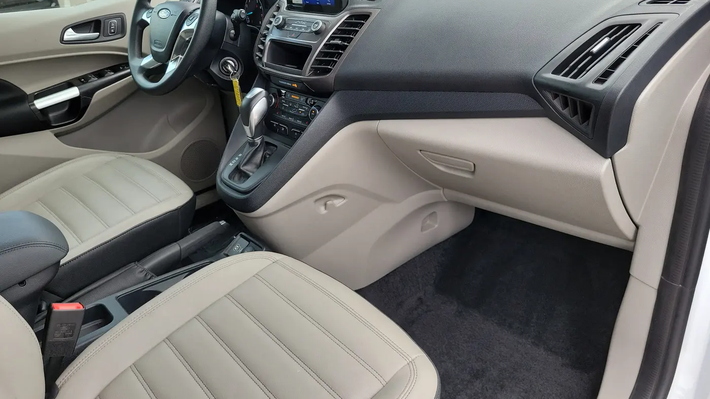 2023 Ford Transit Connect XLT