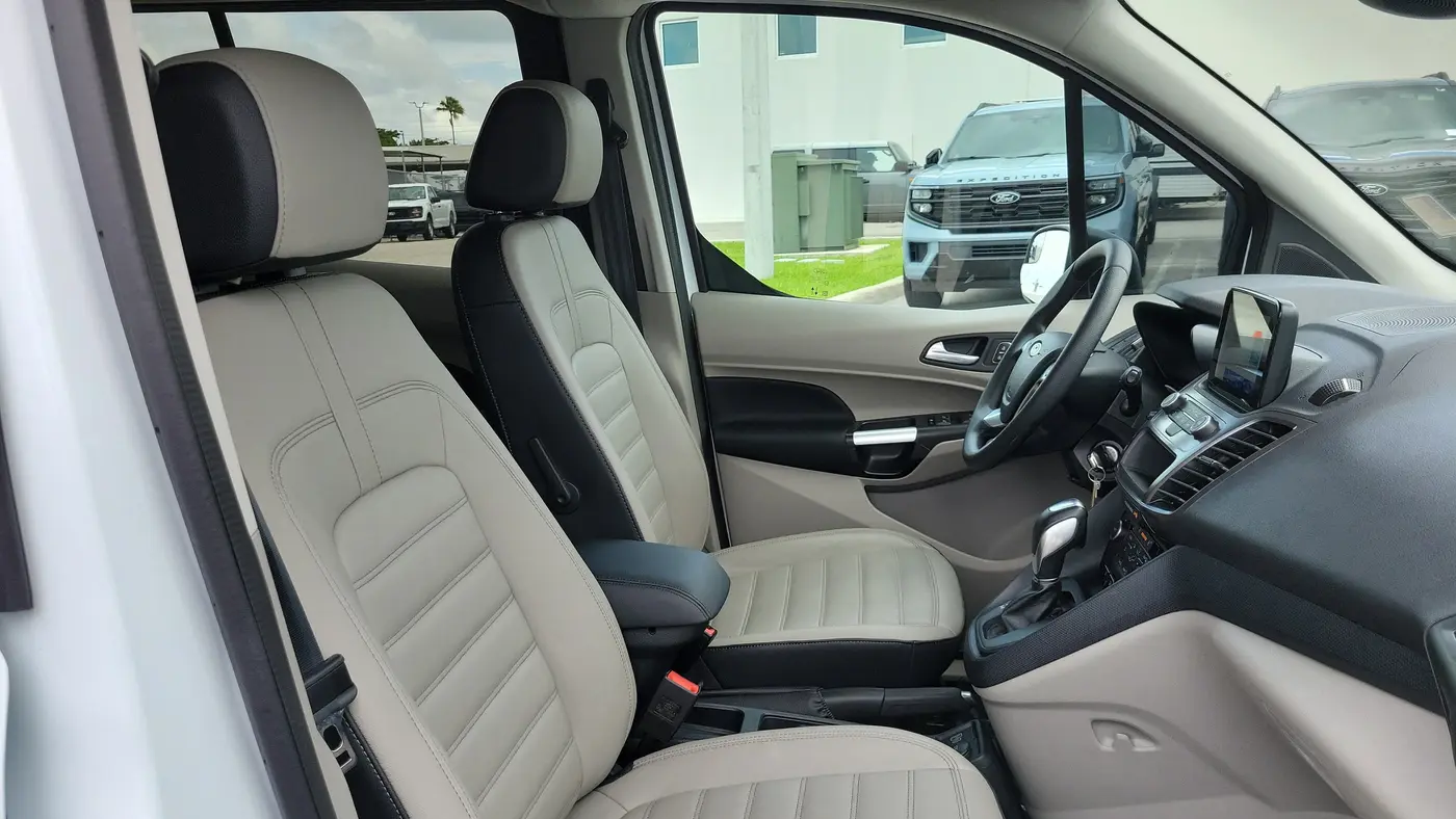2023 Ford Transit Connect XLT