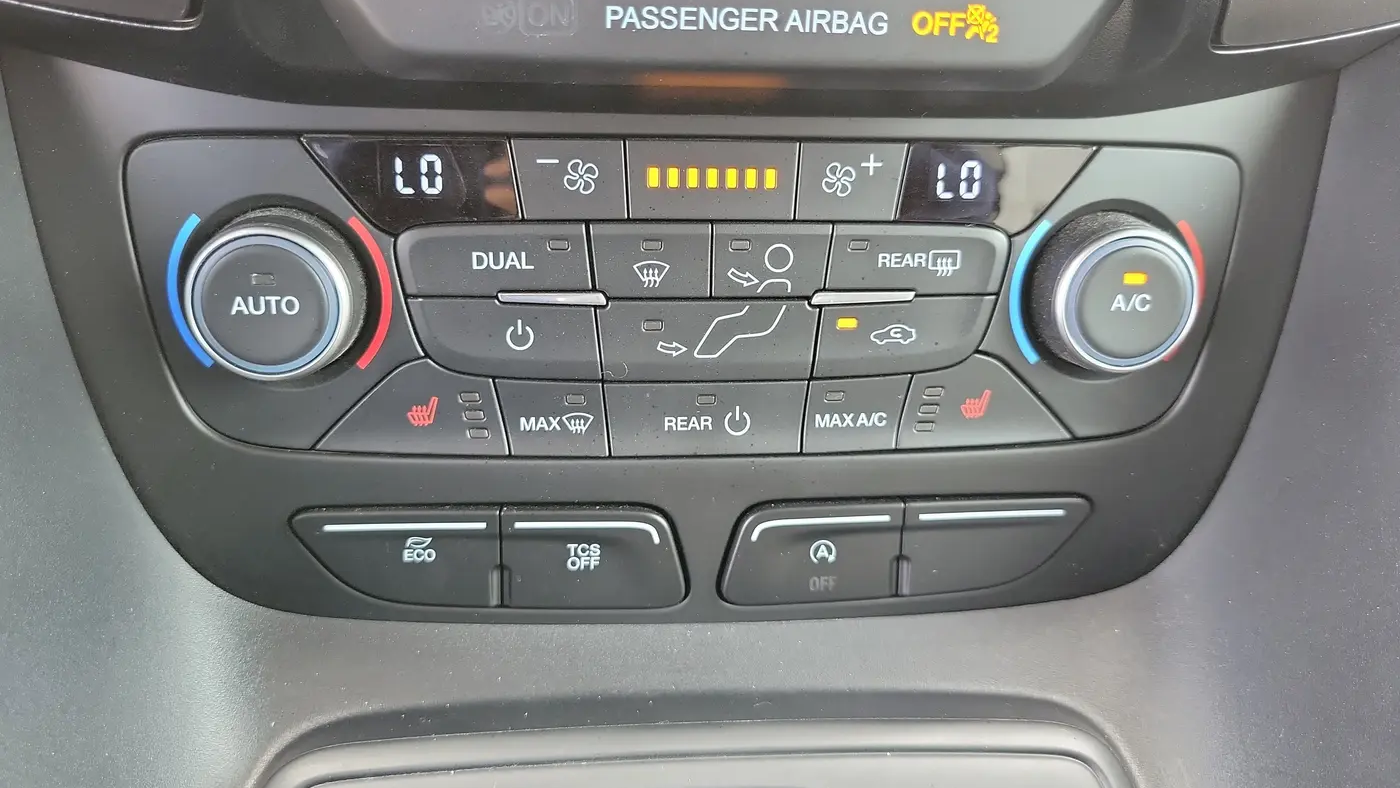 2023 Ford Transit Connect XLT