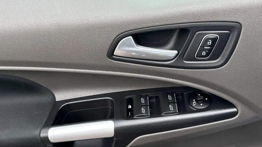 2023 Ford Transit Connect XLT