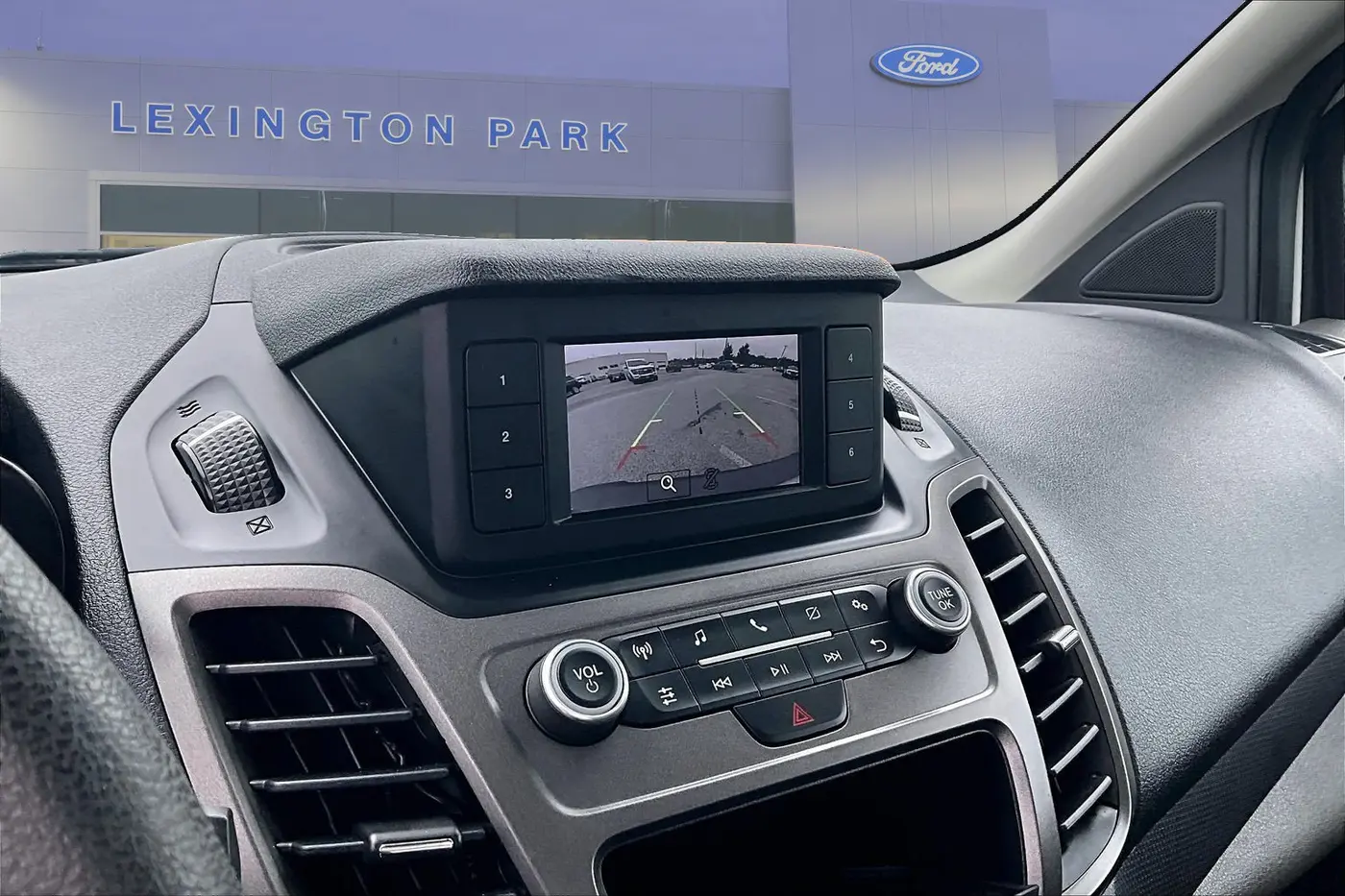 2020 Ford Transit Connect - $18,500