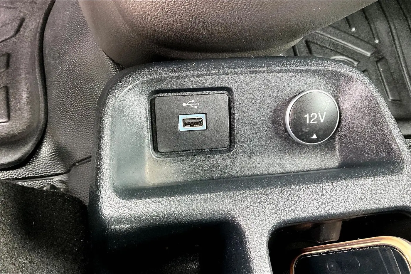 2020 Ford Transit Connect - $18,500