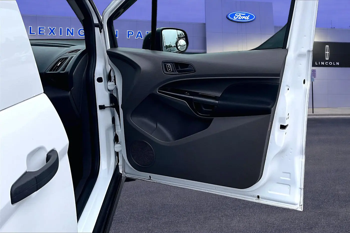 2020 Ford Transit Connect - $18,500