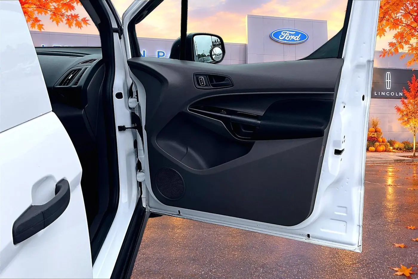 2020 Ford Transit Connect - $17,500