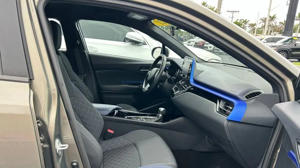 2021 Toyota C-HR LE