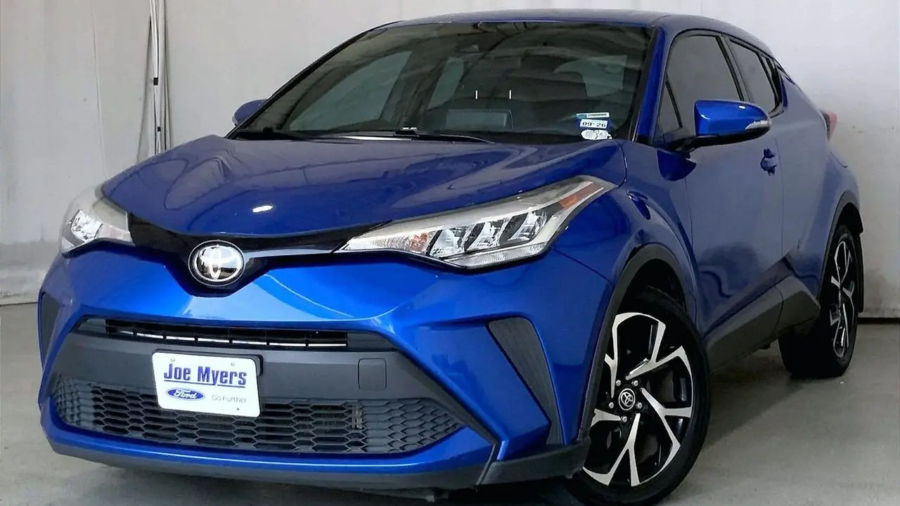 2022 Toyota C-HR XLE