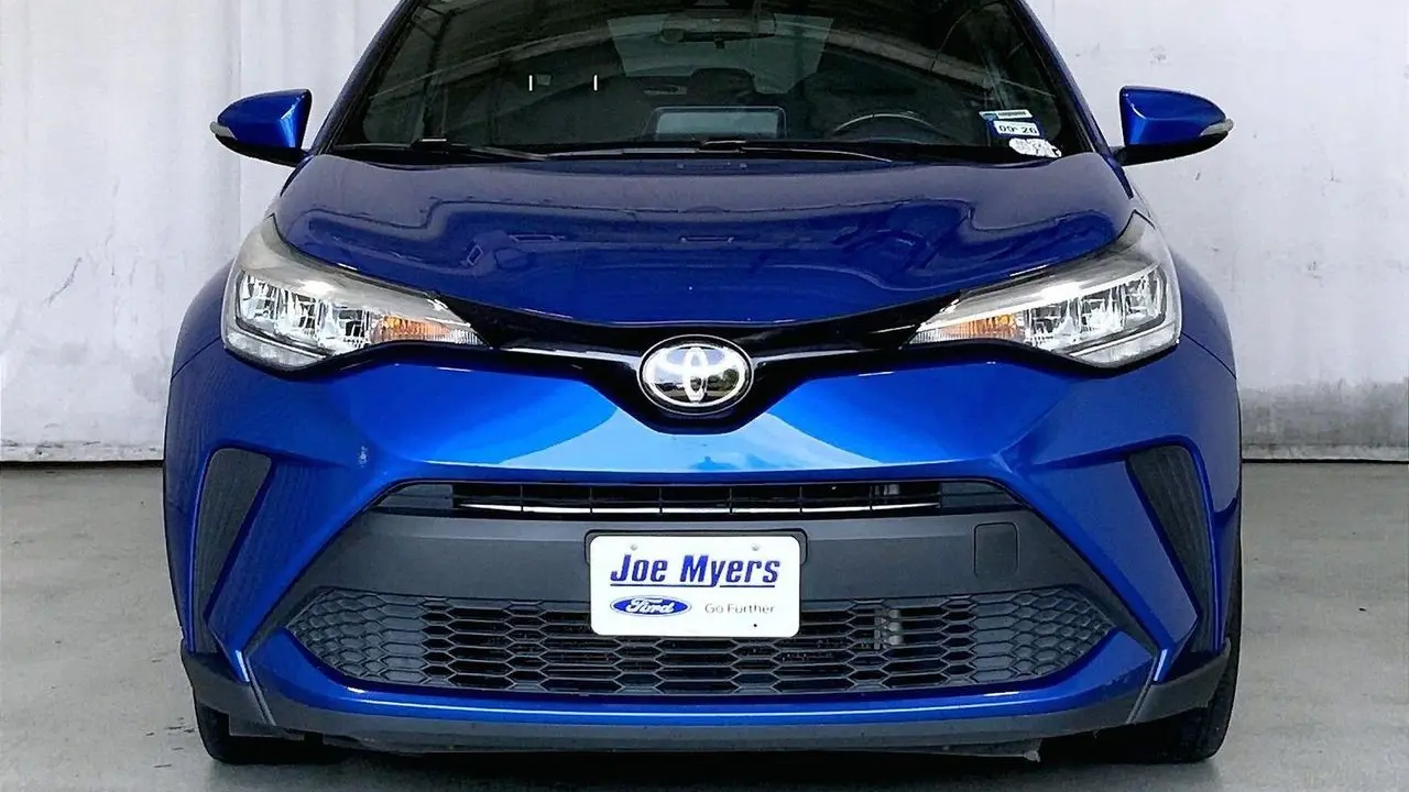 2022 Toyota C-HR XLE