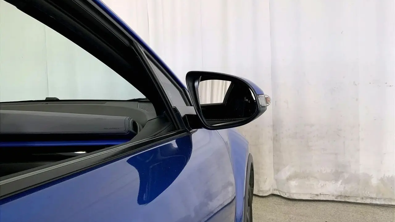 2022 Toyota C-HR XLE