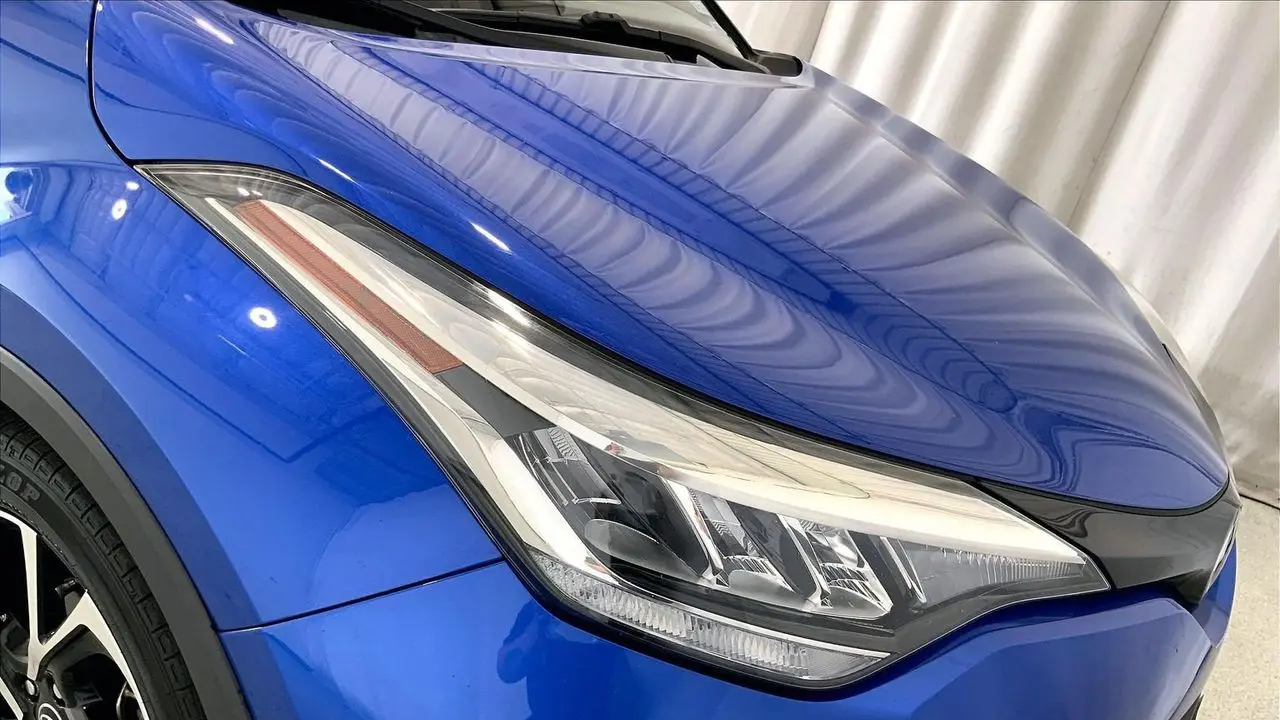 2022 Toyota C-HR XLE
