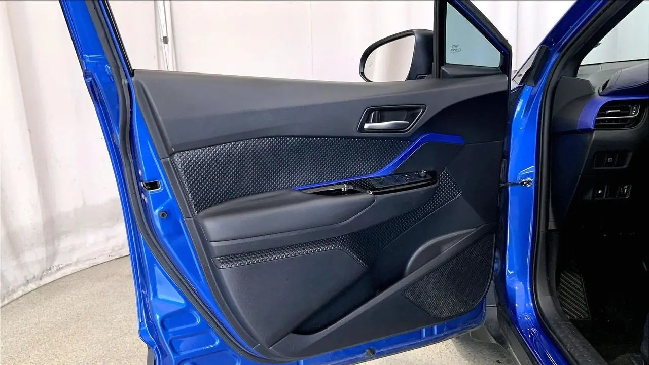 2022 Toyota C-HR XLE