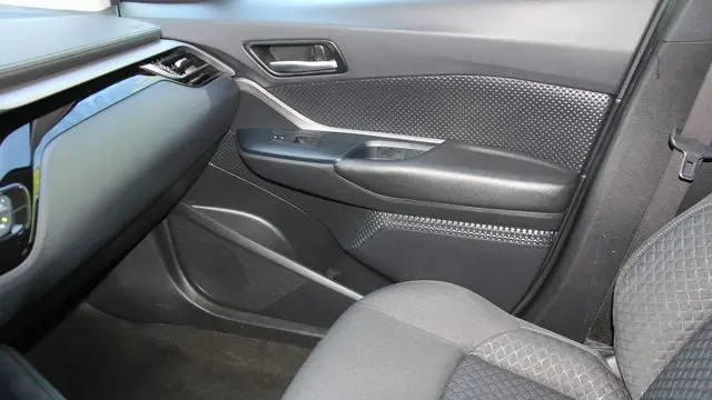 2020 Toyota C-HR LE