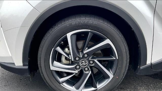 2022 Toyota C-HR XLE