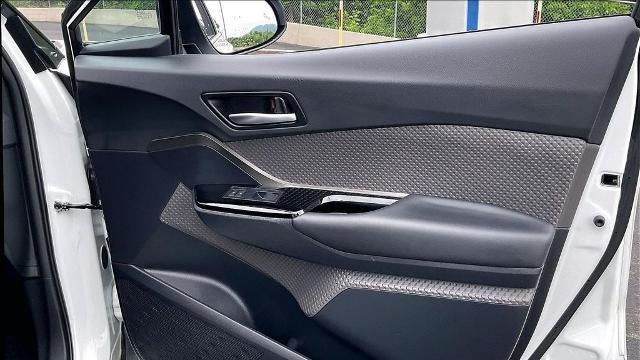 2022 Toyota C-HR XLE
