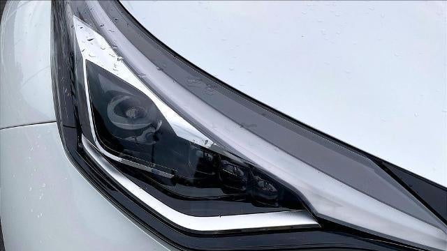2022 Toyota C-HR XLE