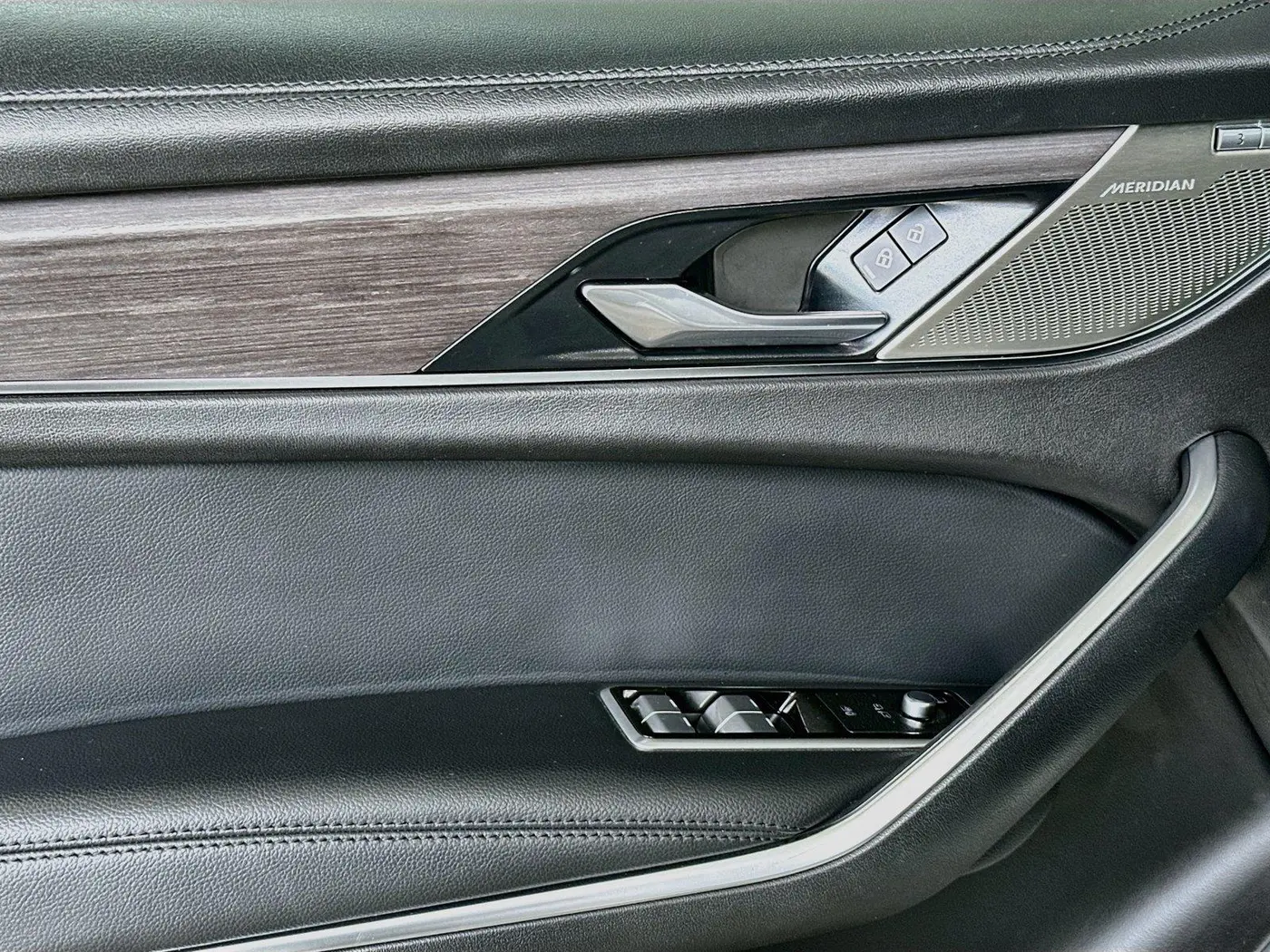 2022 Jaguar F-PACE - $25,994